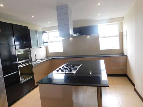 3 Bed Apartment with En Suite at City Mall image 12