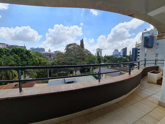 Serviced 3 Bed Apartment with En Suite in Westlands Area image 9