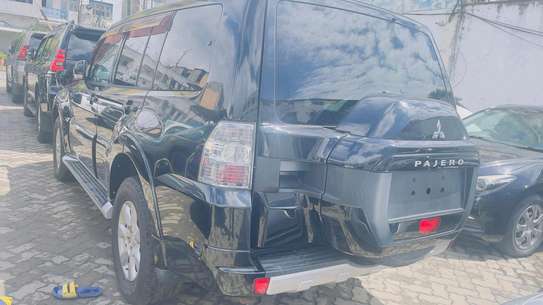 Mitsubish pajero 2018model image 7