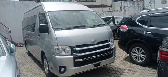 TOYOTA HIACE 9L AUTOMATIC DIESEL SUPER GL WITH SEATS image 8