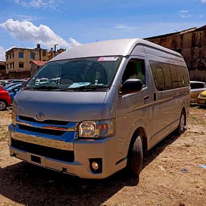 Toyota Hiace 9l diesel Manual silver 2017 image 8