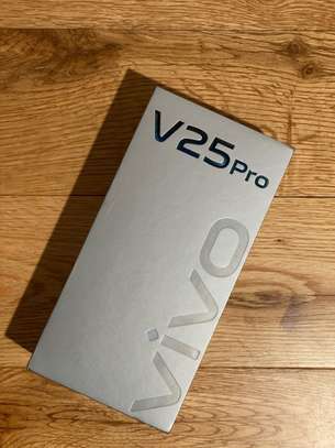 Vivo V25 Pro 5G (RAM 12GB, 256GB) 64MP Camera image 4