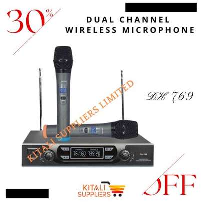 Omax DH 769 Wireless Microphone image 1
