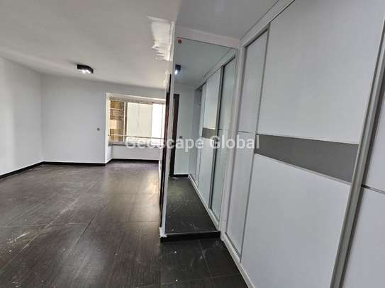 3 Bed Apartment with En Suite in Riverside image 13