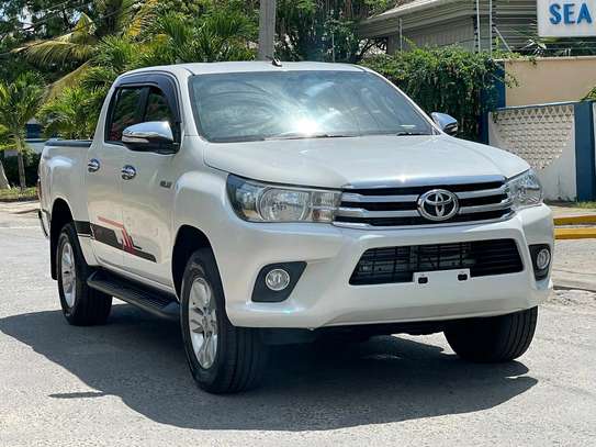 Toyota Hilux Double cab image 1