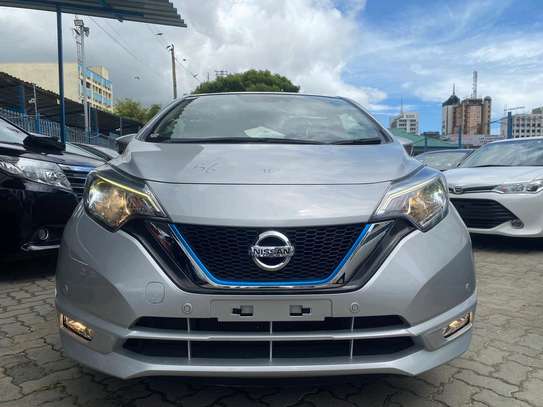 Nissan note E power silver 2017 image 1