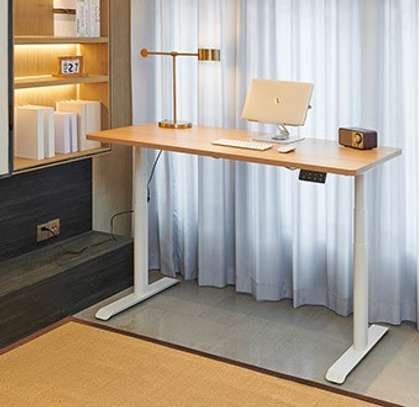 Office Desk : 1400mm Electric Height Adjustable Desk image 2