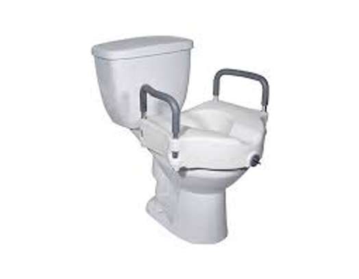 Toilet raiser with arms image 1