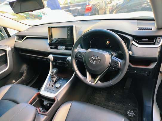 Toyota RAV4 white 2019 Sunroof image 12