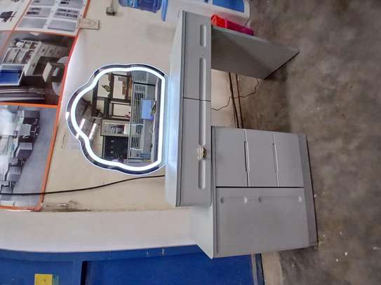 DRESSING TABLES VANITY TABLES image 3