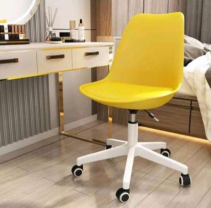 Office chair with yellow colour image 1
