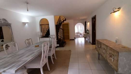 Furnished 3 Bed Apartment with Swimming Pool in Riverside image 8