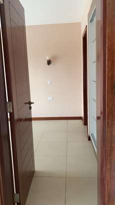 2 Bed Apartment with En Suite at Wood Avenue image 4