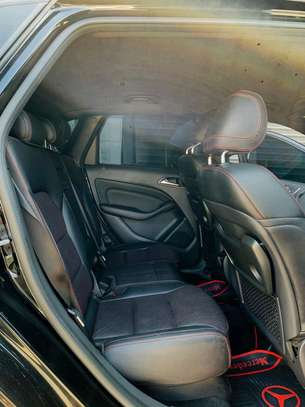Mercedes Benz B250 image 2