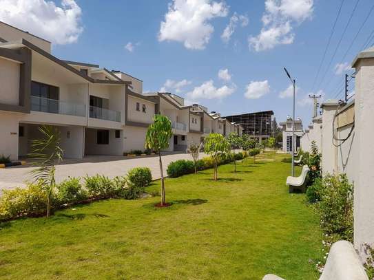 4 Bed Townhouse with En Suite in Syokimau image 17