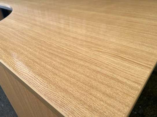 Office Desk: 1200mm U-Shaped Front Office Desk image 4