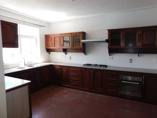 3 Bed Apartment with En Suite in Mkomani image 14