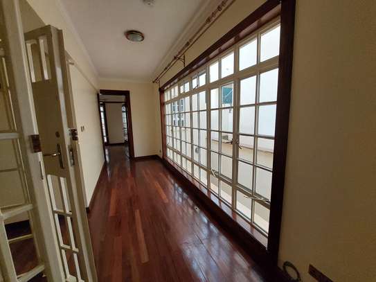 4 Bed Townhouse with En Suite at Kyuna Crescent image 10
