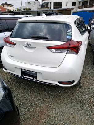Toyota Auris ( malipo pole pole) image 3
