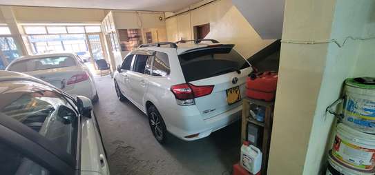 Used Toyota Fielder image 2