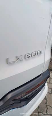 Lexus LX600 Petrol 2024 White image 11