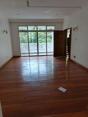 4 Bed Townhouse with En Suite at Kileleshwa image 28