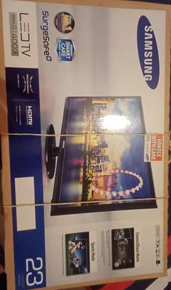 23-inch Samsung LED series 4 image 1