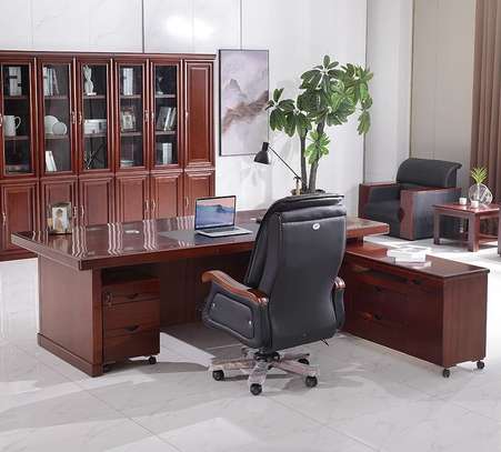 Mahogany 1.8m Executive Ceo Office Desk With Storage image 4