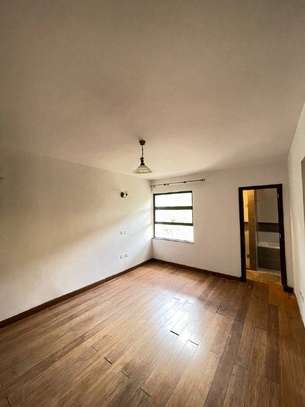 3 Bed Apartment with En Suite in Kileleshwa image 12