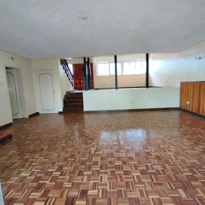 Spacious 5 Bedrooms  Mansionett with Dsq In Kileleshwa image 14
