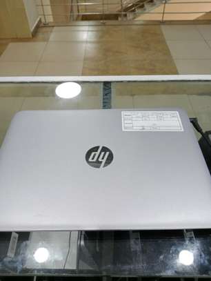 HP 820g3 core i5 touch screen image 3