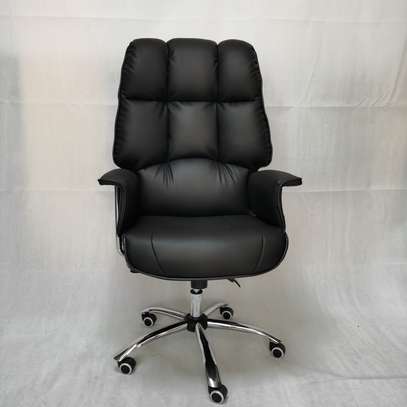 Office chair: Black leather adjustable office chair image 2