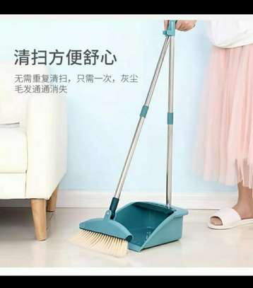 Standing dust broom with dust pan image 2