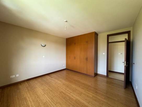 3 Bed Apartment with En Suite in Riverside image 4