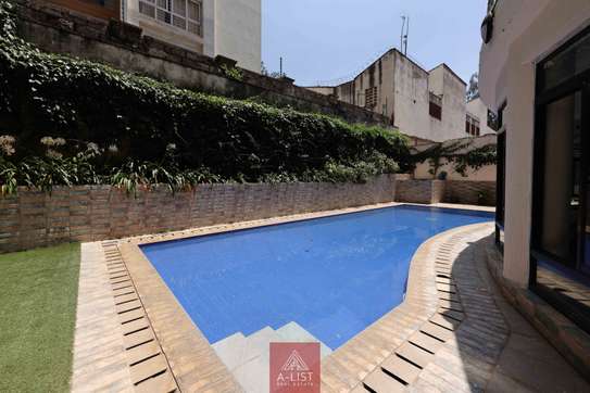 2 Bed Apartment with En Suite at Lantana Road image 3