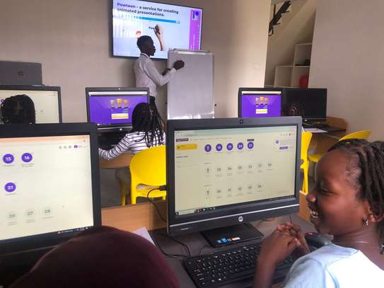 ALGORITHMICS HUB image 3