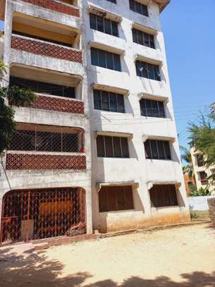 3 Bed Apartment with Backup Generator in Malindi image 5