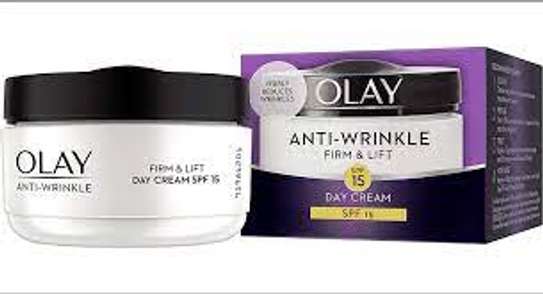 Olay Anti-Wrinkle Firm & Lift Spf 15 Day Cream Age 30+ 50ml image 1