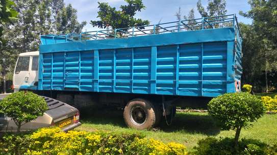Mitsubishi lorry for sale image 1