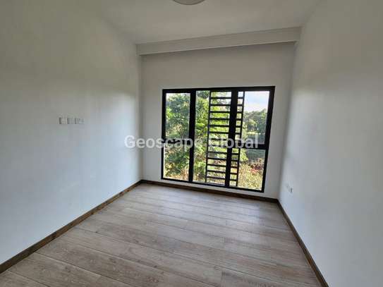 2 Bed Apartment with En Suite in Gigiri image 9