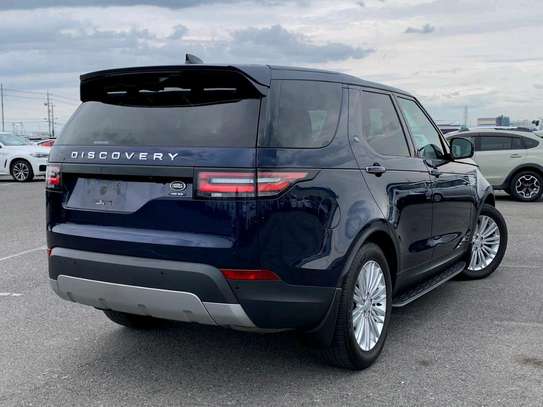 2018 land Rover discovery image 6