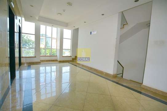 5000 ft² office for rent in Westlands Area image 6