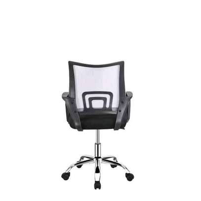 Mid back rotating chair in black image 1