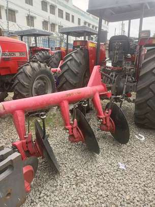 Massey Ferguson 385 image 6