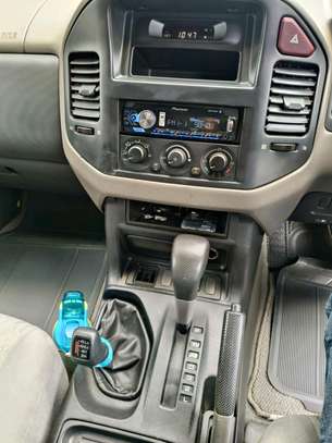 Mitsubishi pajero 4M41 diesel engine auto image 3