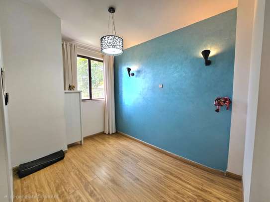 Serviced 1 Bed Apartment with En Suite in Kilimani image 6