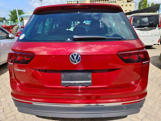 Volkswagen Tiguan maroon 2018 image 8