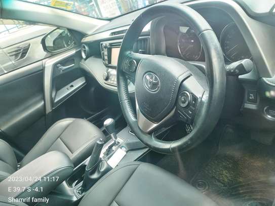 Toyota RAV4 AWD 2018 image 4