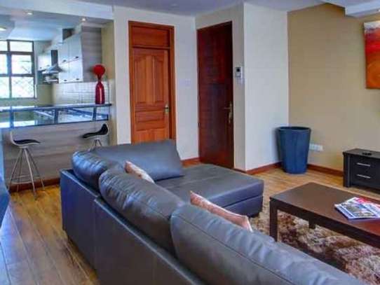 Serviced 2 Bed Apartment with En Suite in Hurlingham image 1