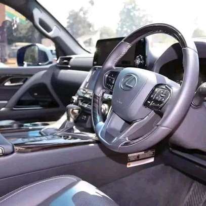 2022 Lexus LX 500D diesel image 1